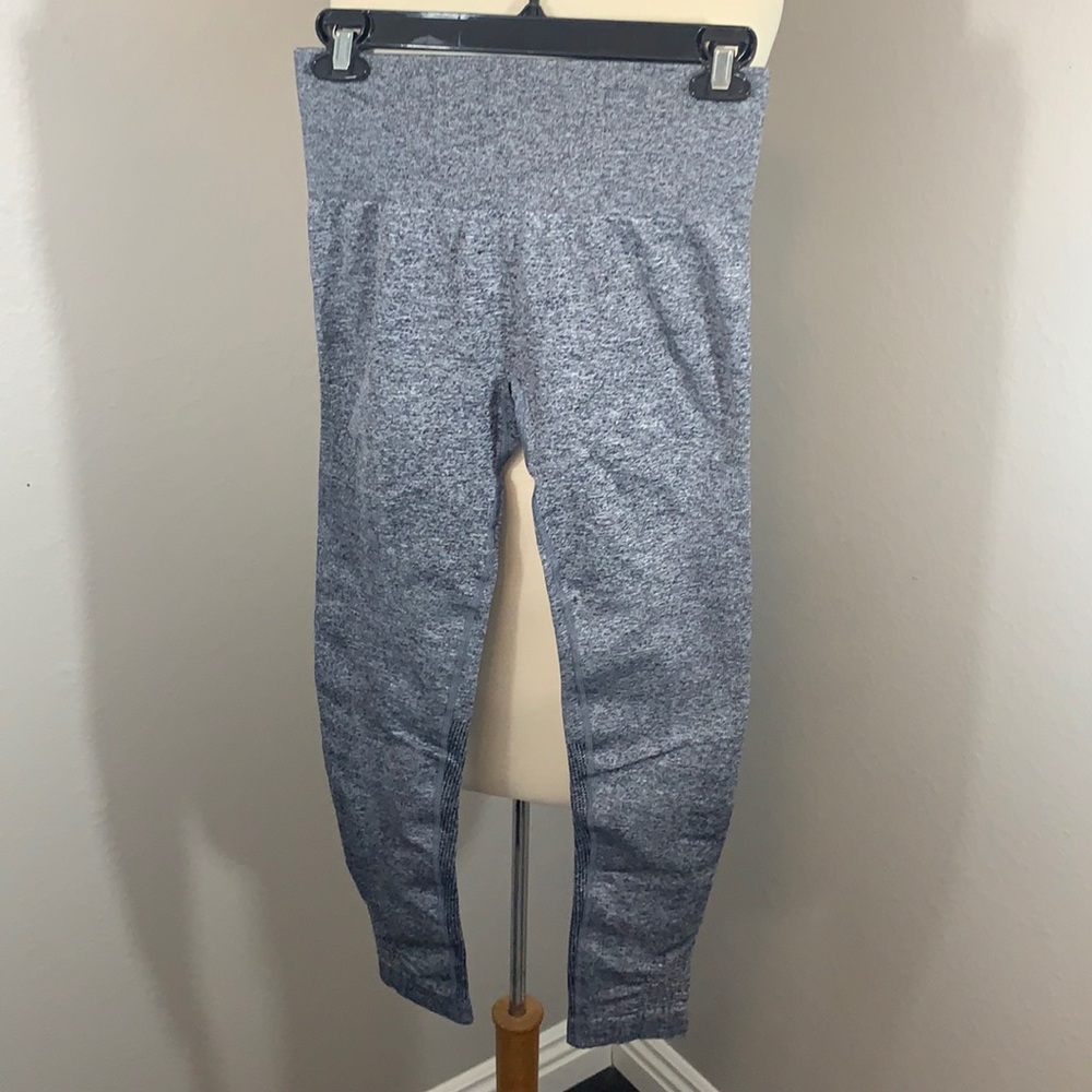 Work out wear med ladies 4” waistband 24” inseam